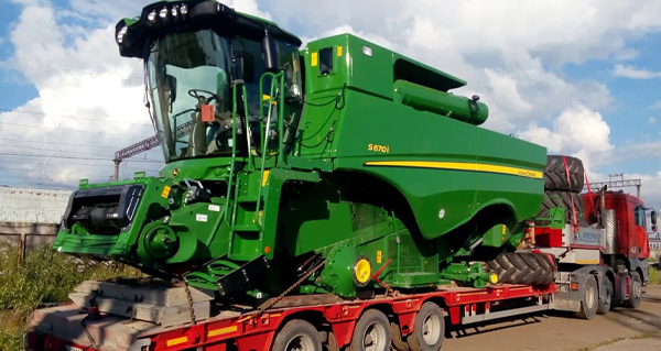 Перевозка комбайна фото