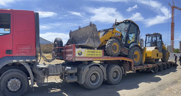 Перевозка спецтехники тралом в Крыму